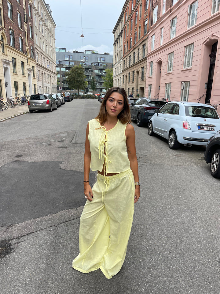 Elva linen vest - Light yellow