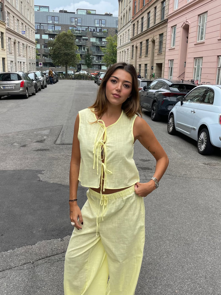 Elva linen vest - Light yellow