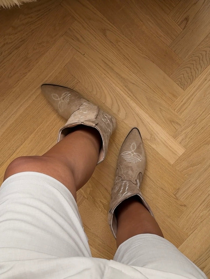 Suede cowboy boots - Beige