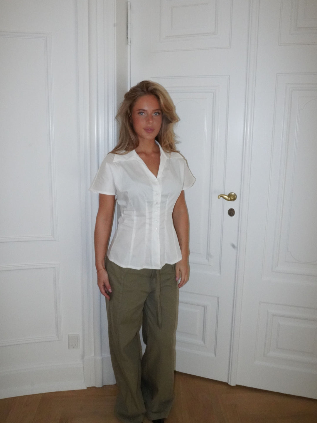 Alessia fitted short-sleeved shirt - White