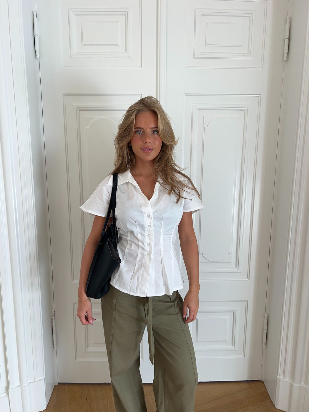 Alessia fitted short-sleeved shirt - White