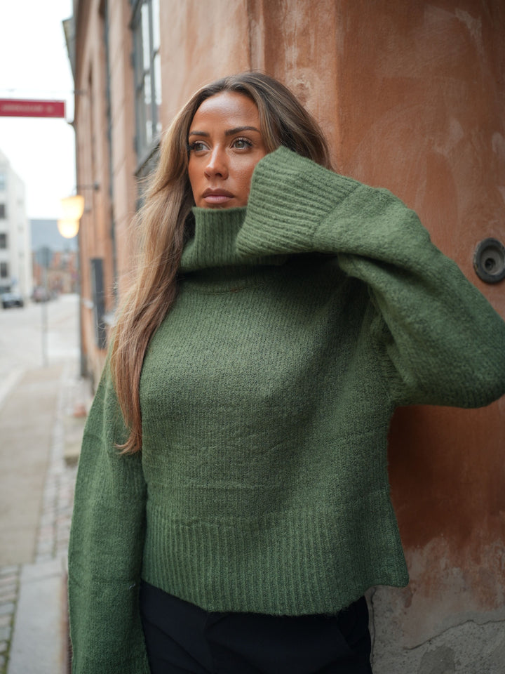 Elly High Neck Knit - Dark green