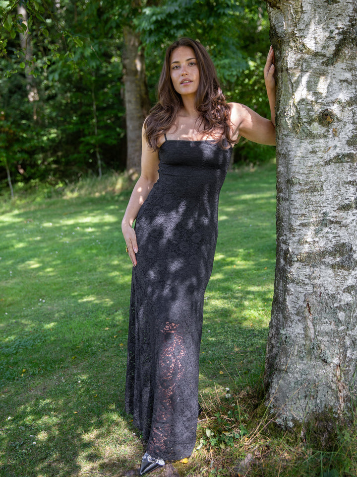 Oura maxi lace dress - Black