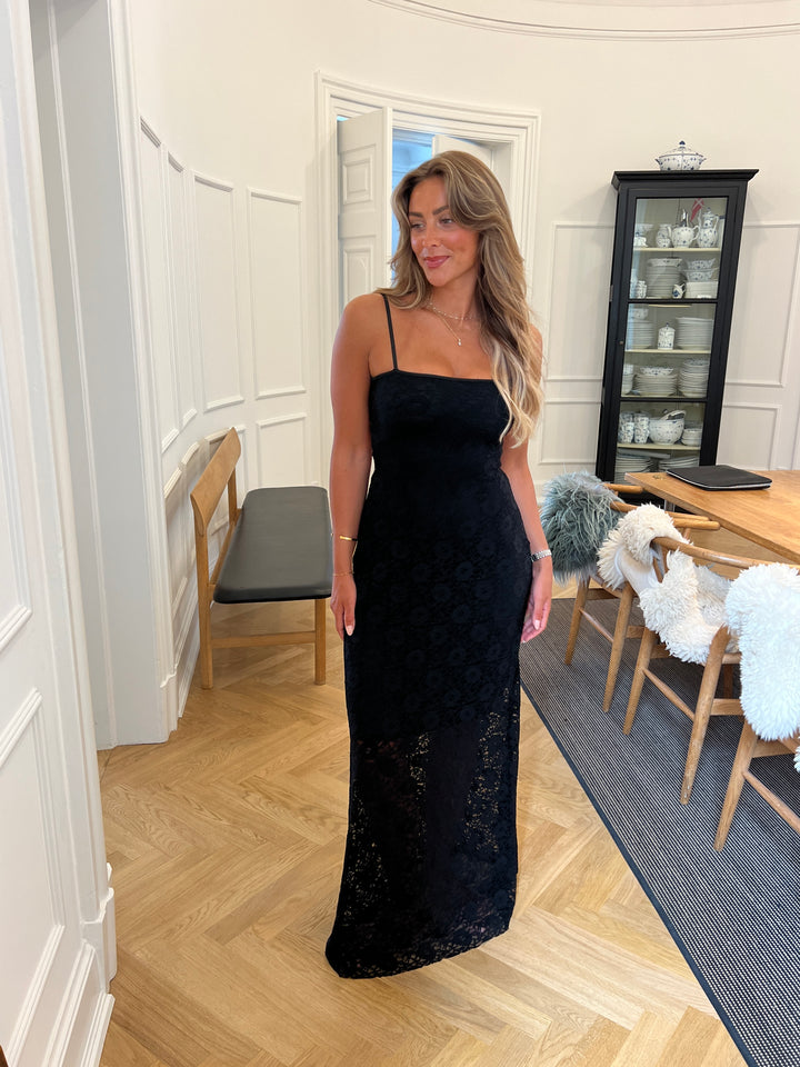 Oura maxi lace dress - Black