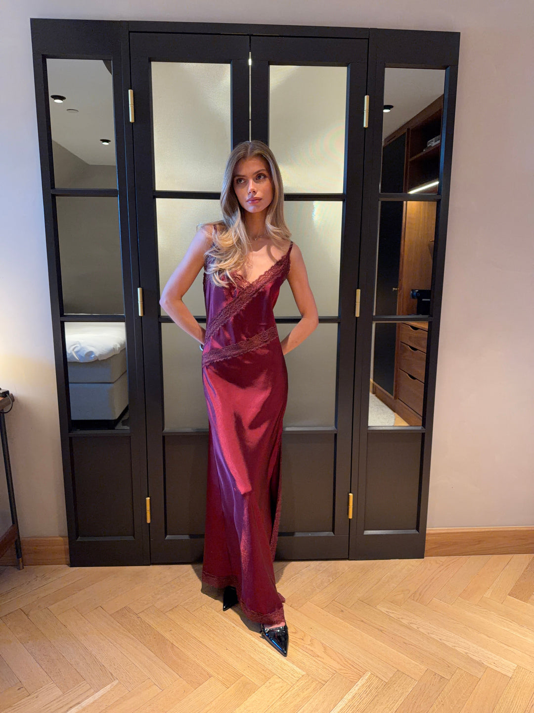 Dora maxi satin lace dress - Burgundy