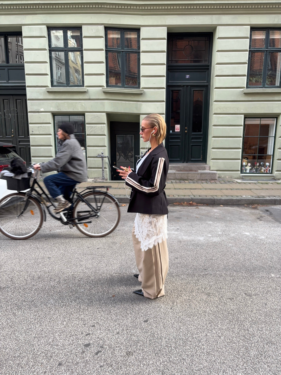 Livia Tie blazer - Black