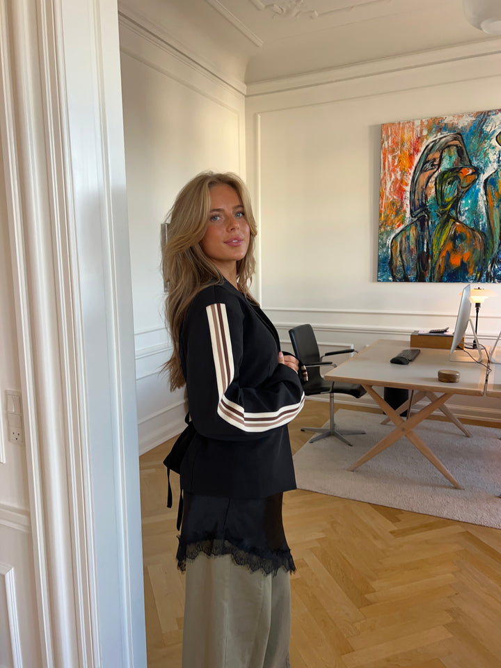 Livia Tie blazer - Black