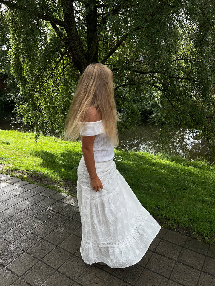 Kaya lace maxi skirt - White